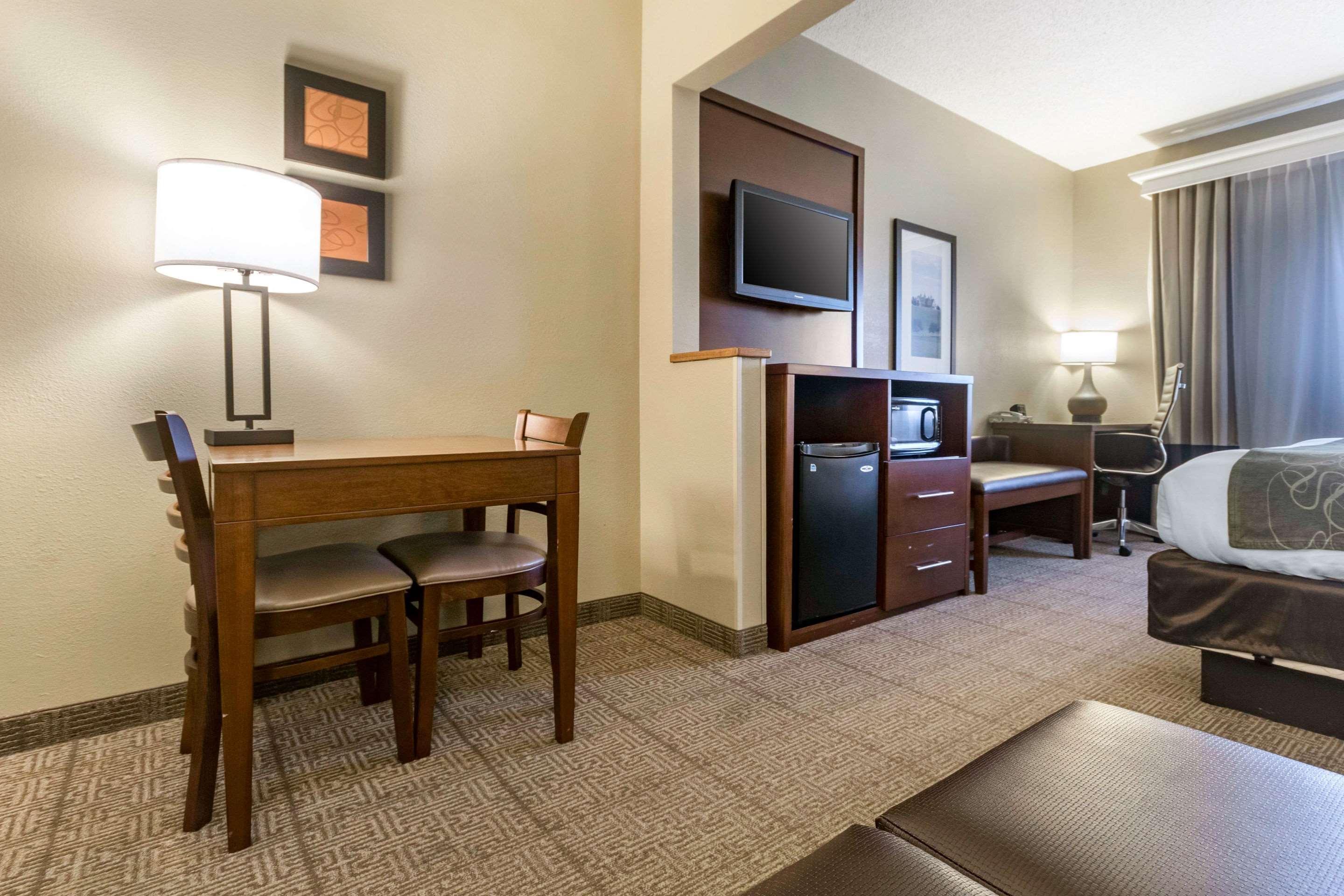 Comfort Suites Keeneland Lexington Buitenkant foto