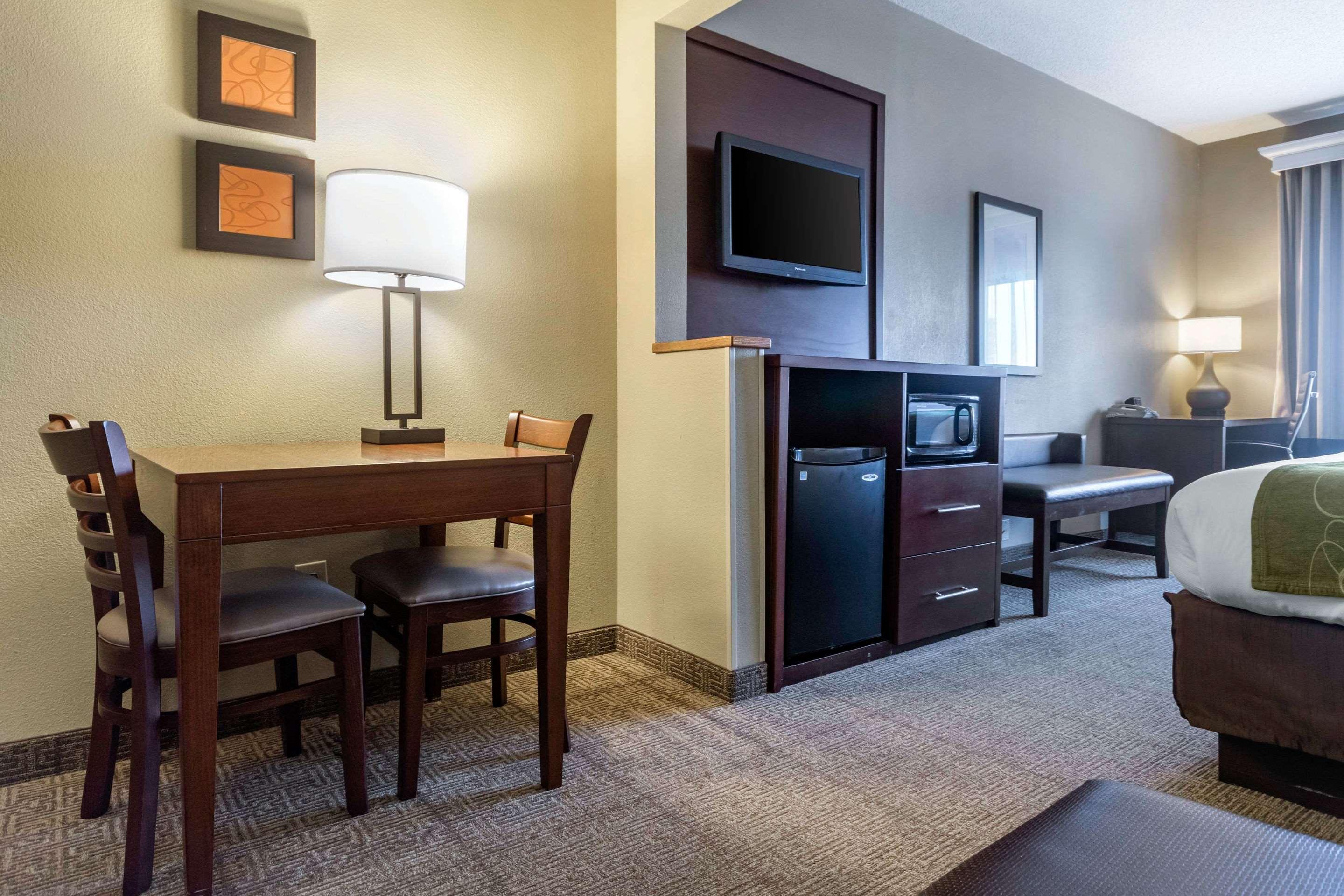 Comfort Suites Keeneland Lexington Buitenkant foto