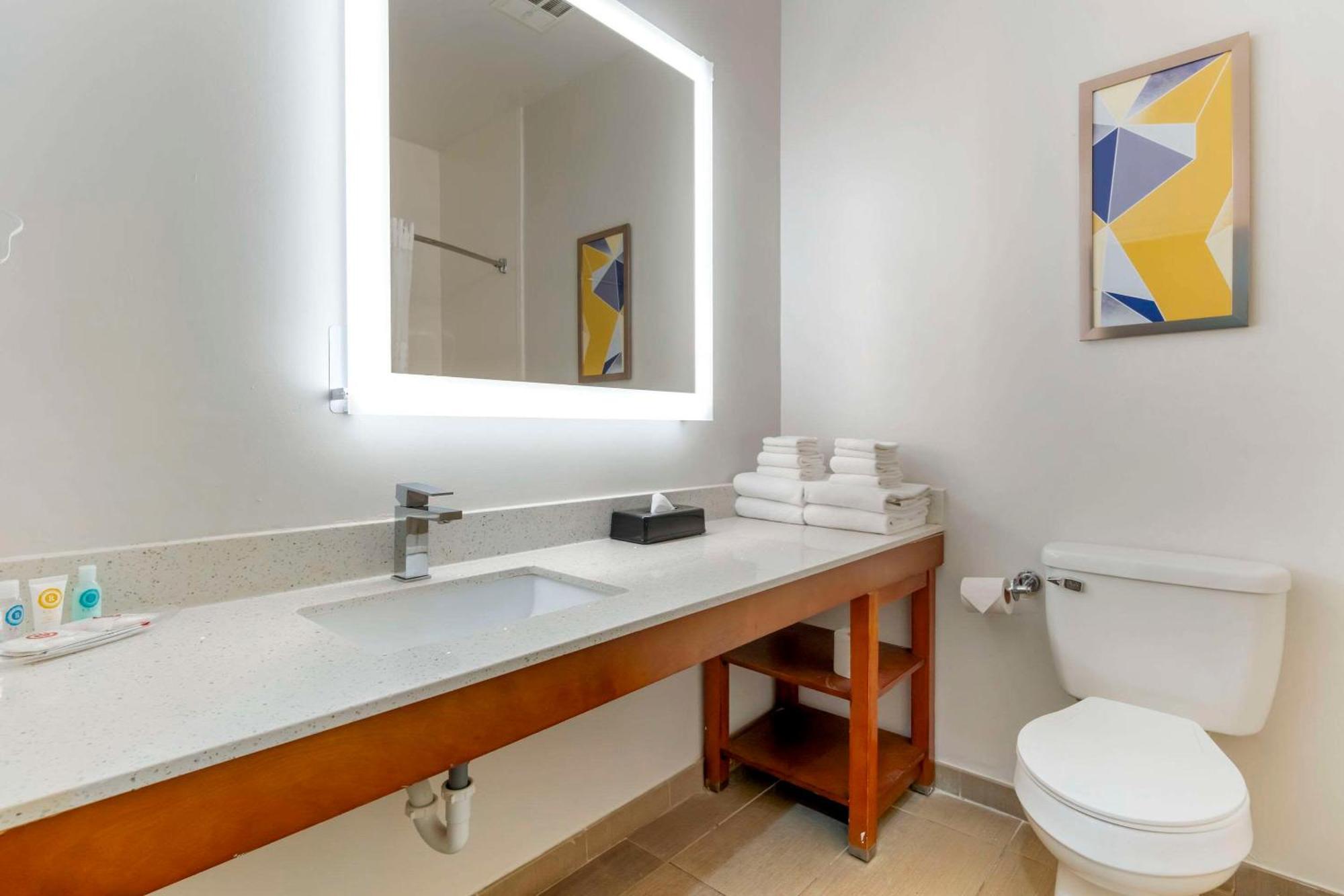 Comfort Suites Keeneland Lexington Buitenkant foto