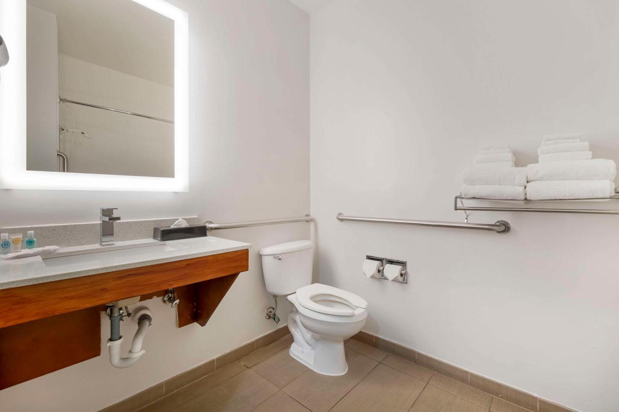 Comfort Suites Keeneland Lexington Buitenkant foto